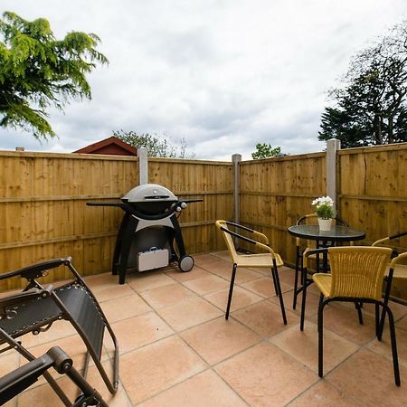 Sea Breeze Apartment Poole Bagian luar foto